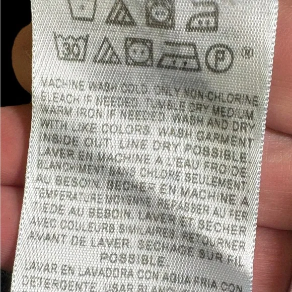 Levi's-Classic 505 Straight-Leg Jeans. Size 14. Medium wash. Excellent condition - Picture 6 of 8